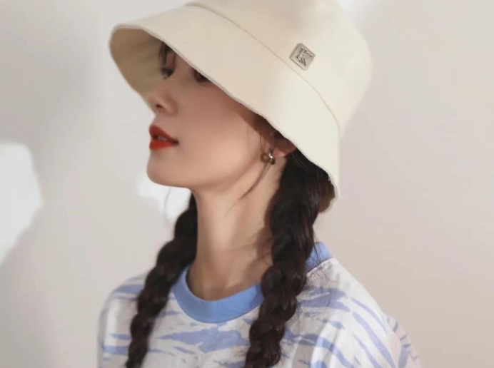 漁夫帽的時尚佩戴指南：這樣戴更出彩